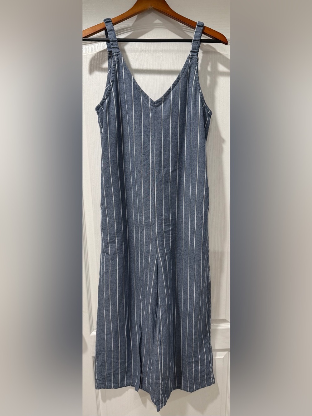 Zanzea Blue and White Pinstripe Sleeveless Jumpsuit size S
